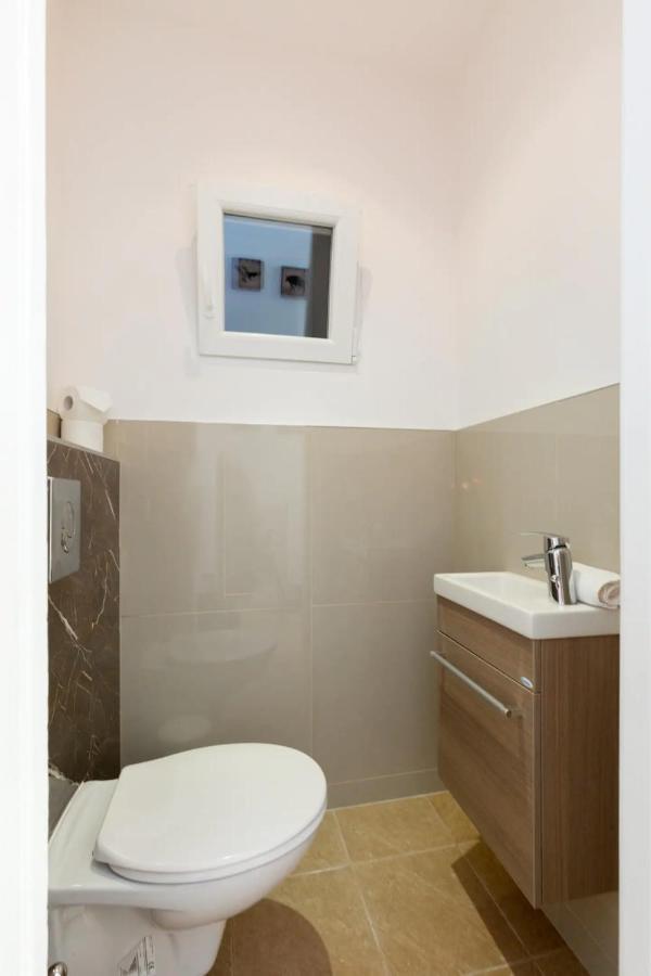 Kresz Geza 29 Westend Station 2 Bedrooms+living Ac Lejlighed *