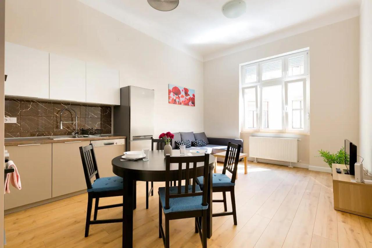 Kresz Geza 29 Westend Station 2 Bedrooms+living Ac Lejlighed Budapest