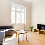 Kresz Geza 29 Westend Station 2 Bedrooms+Living Ac