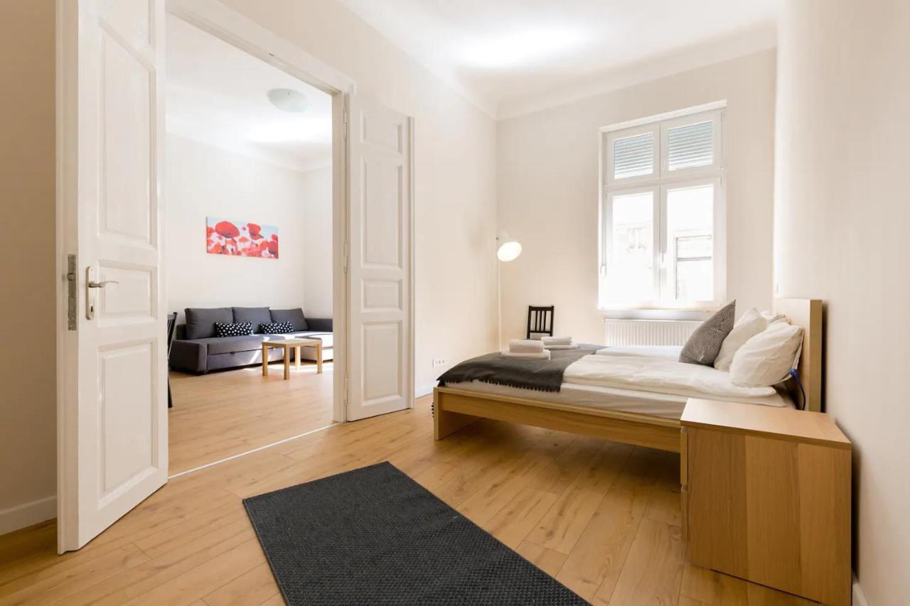 Kresz Geza 29 Westend Station 2 Bedrooms+living Ac * Boedapest