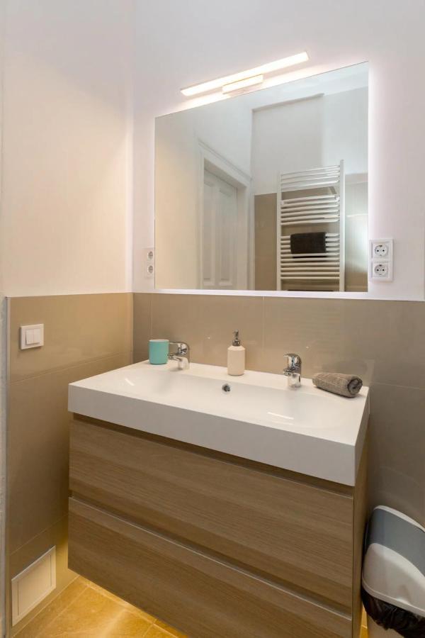 Kresz Geza 29 Westend Station 2 Bedrooms+living Ac * Boedapest